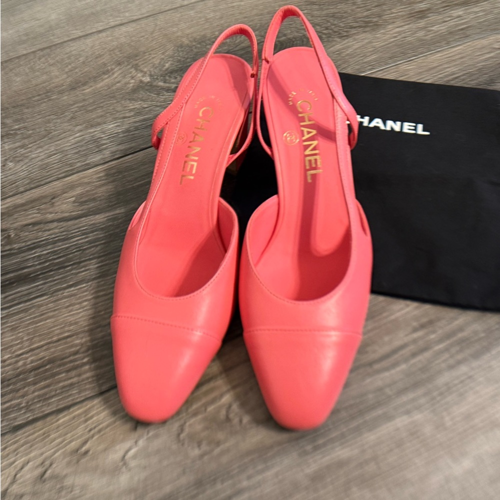 CHANEL Pink Leather Classic Slingback Heels - Size 37.5 C - Picture 1 of 10